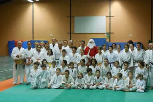Le Père Noël a gâté les jeunes judokas