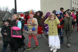 Les écoliers ont célébré Carnaval