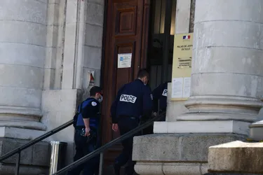 Cour d'assises de la Corrèze : séquestrée par son compagnon et violée, elle parvient à dénoncer les faits à son agent bancaire