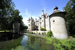 Visites guidées et repas aux chandelles au château de l'Augère (Allier)