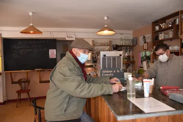 À Aurillac (Cantal), le café associatif La Loupiote, rallumé, étoffe son offre