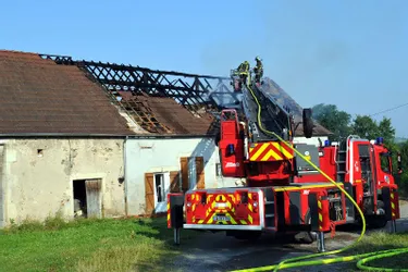 La maison entièrement détruite par le feu