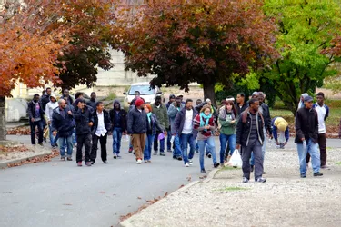 Migrants : le préfet de l'Allier saisit le procureur après la diffusion d'un tract [Actualisé]