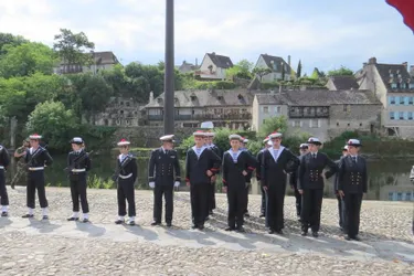 Vingt-quatre jeunes valident leur préparation militaire marine suivie à Brive