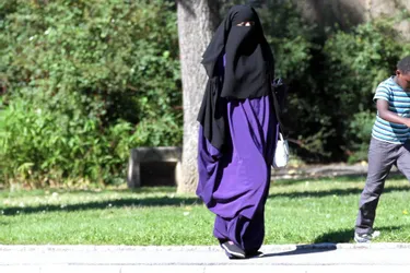 Une passante verbalisée pour port du niqab à Clermont-Ferrand