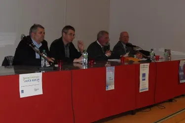 L’association a organisé une projection-débat à Aurillac