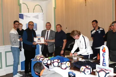 Le club de football reçoit le label jeunes « espoir »
