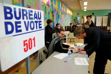 Comment les mairies adaptent leurs bureaux de vote pour préserver le scrutin du virus de l’abstention