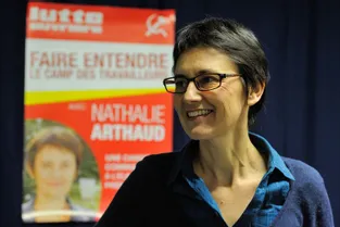La candidate à l'élection présidentielle Nathalie Arthaud de passage à Clermont