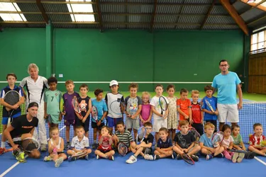 Trente-cinq enfants à l’essai aux SAT tennis