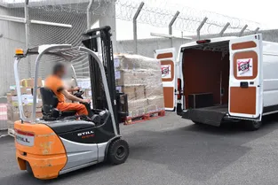 Les détenus du centre pénitentiaire de Riom ont organisé une collecte pour les Restos du cœur : 2,5 tonnes de produits récoltés