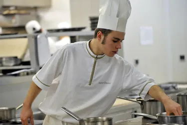 Qui est Adrien Descouls, le candidat auvergnat de Top Chef 2018 ?