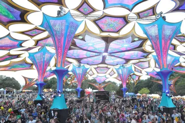 La culture psytrance investit le bocage bourbonnais avec le Hadra Trance Festival