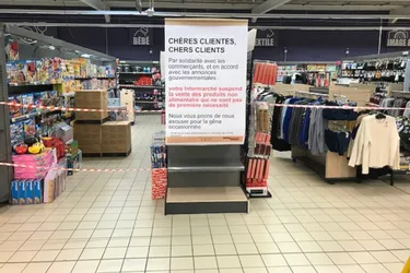 Deux supermarchés de Mauriac (Cantal) n'ont pas attendu le décret pour soutenir le commerce du centre-ville et fermer certains rayons