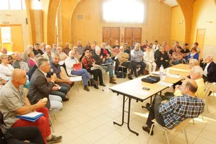 44 des 46 communes adhérentes ont signé une motion hier à Saint-Jean-Lachalm