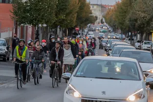 Vélorution : après les boulevards Sud, les cyclistes s'attaquent aux boulevards Nord de Clermont-Ferrand