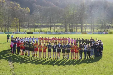 Les rugbywomen en tournoi et hommage
