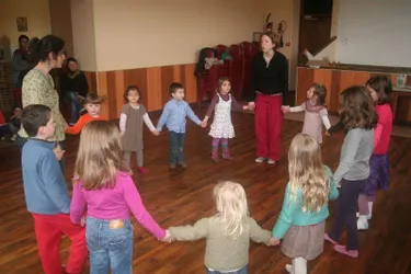 Les danses locales pour les enfants