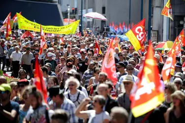 Entre 1.300 et 2.500 manifestants, hier, à Clermont