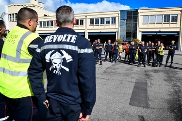 Nouvelle (et dernière?) manifestation des pompiers du Puy-de-Dôme