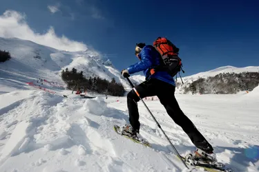 Des conseils pour pratiquer la raquette à neige en toute sécurité dans le Sancy (Puy-de-Dôme)