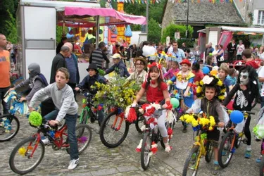 Vélos fleuris et Foulées pour la fête
