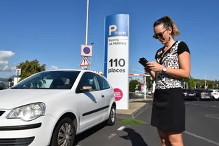 À Clermont-Ferrand (Puy-de-Dôme), un nouvel outil pour dénicher une place de parking