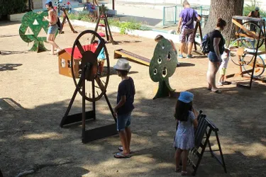 Jardin musical et instruments géants aux Récrés du Parc