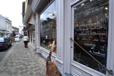 Cinq boutiques éphémères se sont installées dans le centre-ville de Tulle (Corrèze) pour la fin de l’année