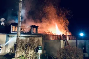 Une maison entièrement ravagée par un incendie à Moustier-Ventadour, en Corrèze