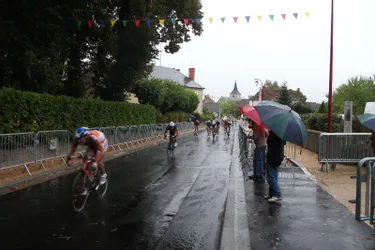 Course cycliste perturbée par la pluie