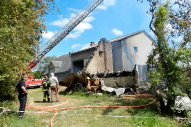 Un bâtiment agricole détruit par les flammes à Tauves