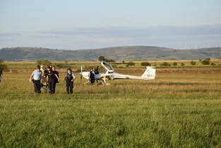 Un petit avion se pose en urgence dans un champ à Ussel (Cantal)