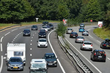 Six blessés légers dans un accident entre un bus et un camion sur l'A20 au niveau de Perpezac-le-Noir (Corrèze)