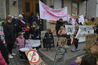 La mobilisation contre la fermeture de classes dans plusieurs communes rurales s'intensifie sur le territoire d'Ambert (Puy-de-Dôme)