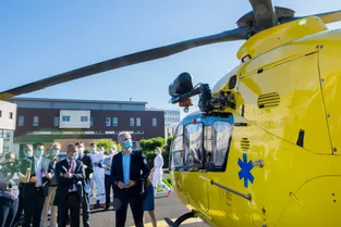 L'hélicoptère supplémentaire loué par la Région pour assurer les secours en Auvergne cet été est arrivé au CHU de Clermont-Ferrand