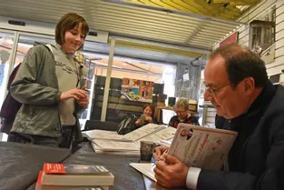 François Hollande donne un cours d'éducation civique ce jeudi sur Facebook