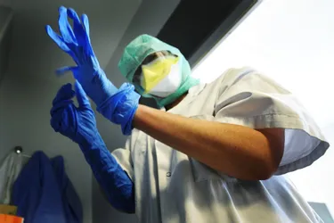 L'Auvergne face au coronavirus : le point sur le dispositif sanitaire et le manque de masques avec le directeur de l'Agence régionale de santé