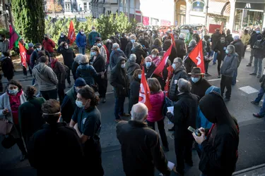 Près de 150 personnes pour le retrait du projet de loi sur « la sécurité globale » à Clermont-Ferrand (Puy-de-Dôme)