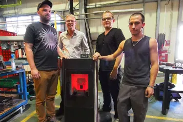 Une entreprise de Saint-Yorre a conçu un poêle à granulés qui est fabriqué dans son usine