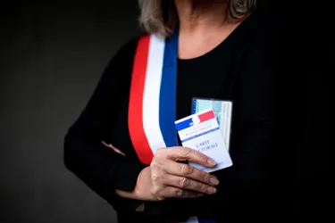 Élisabeth Brussat, la maire d'Orléat (Puy-de-Dôme), se représente aux élections municipales