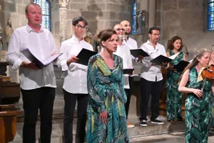 La prestation a été donnée sous la voûte de Notre-Dame de Claviers