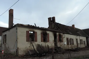 Allier : une maison partiellement détruite par le feu à Fleuriel