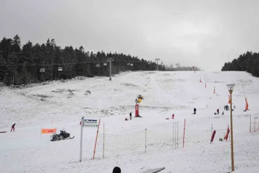 La station de ski de Chalmazel attend la neige