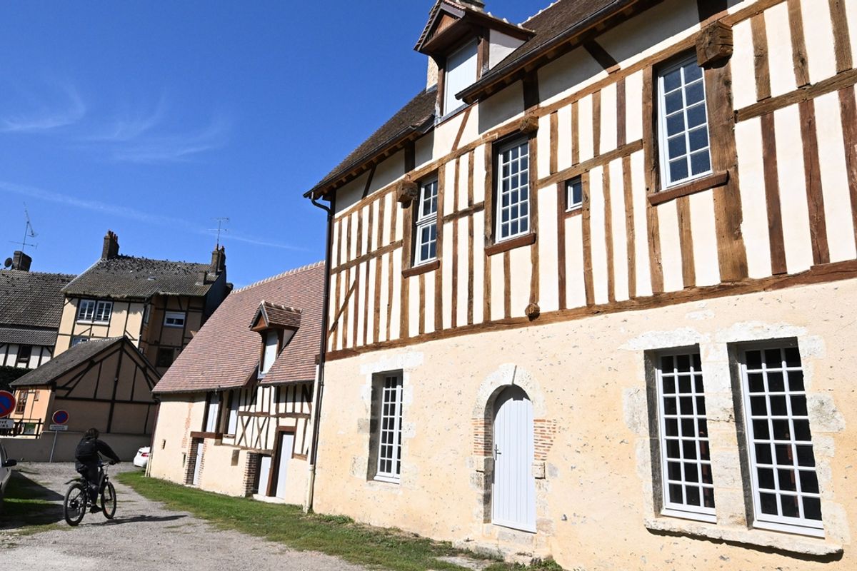 son-ch-teau-ses-tr-sors-cach-s-ses-jardins-ch-teau-renard-va