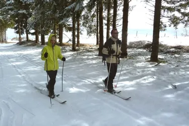 Des skis de trappeurs dans le Cantal