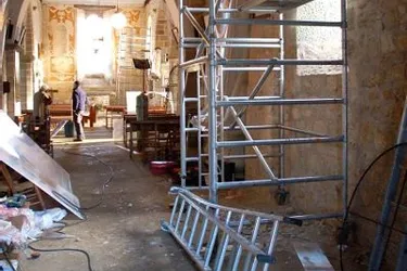 La première phase de la création des vitraux de l’église est en cours