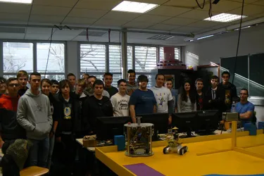 Le club robotique LJZ63 rencontre ses partenaires à Clermont