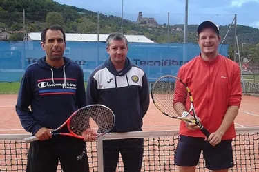 Deux jours de tournoi avec le tennis-club de Volvic (Puy-de-Dôme)