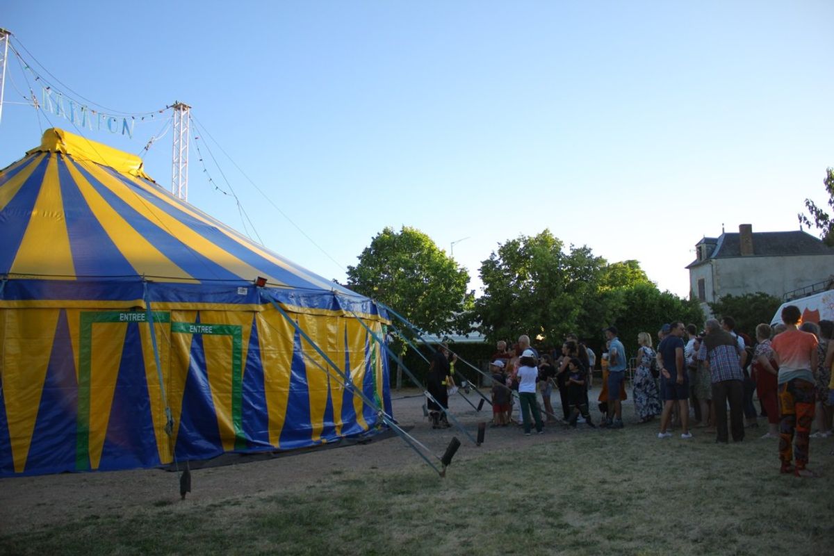 Une escale gourmande et poétique sous un chapiteau de cirque - Le Berry ...